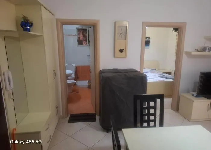 Ognen Apartment-sea View