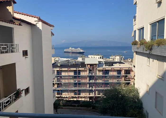 Ognen Apartment-sea View Sarandë