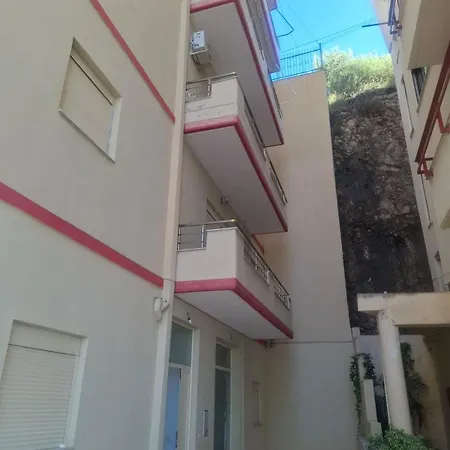 Ognen Apartment-sea View